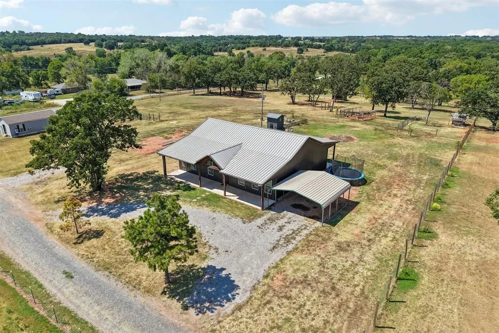 Photo 2 — 336870 E 1000 Road, Meeker, OK 74855