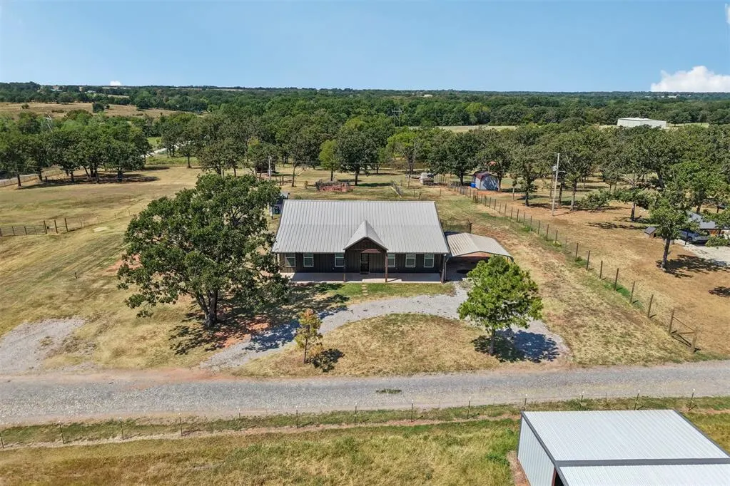 Photo 3 — 336870 E 1000 Road, Meeker, OK 74855