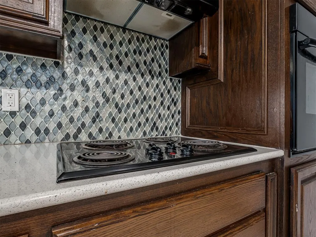 Photo 13 — 9208 S Villa Avenue, Oklahoma City, OK 73159