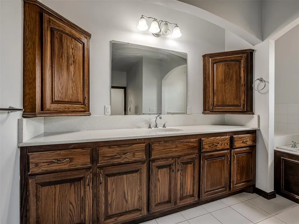 Photo 19 — 9208 S Villa Avenue, Oklahoma City, OK 73159