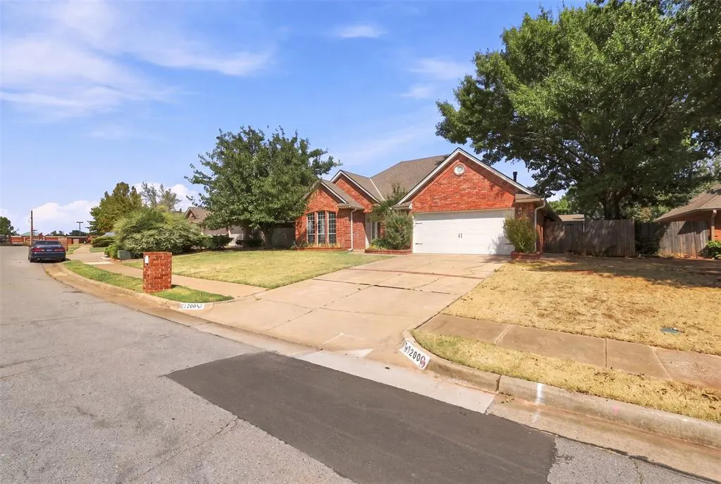 Photo 5 — 1200 Kingston Boulevard, Edmond, OK 73034