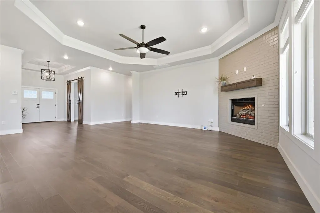 Photo 4 — 9921 Oakwood Drive, Edmond, OK 73025