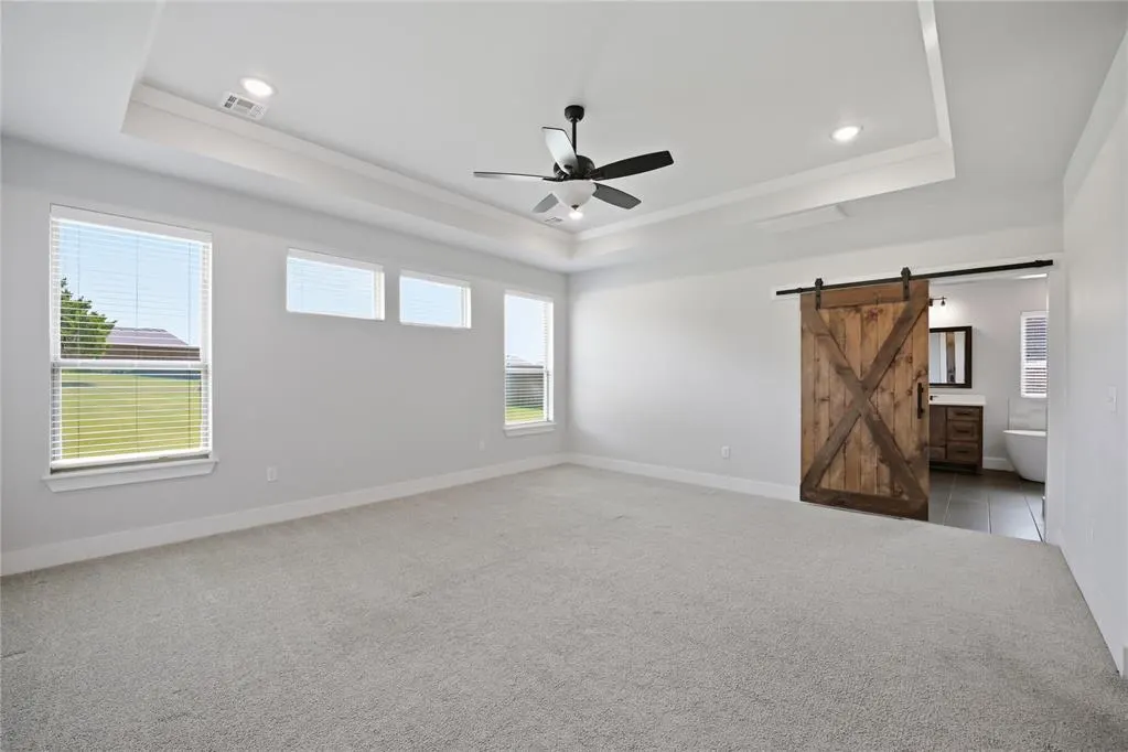 Photo 10 — 9921 Oakwood Drive, Edmond, OK 73025