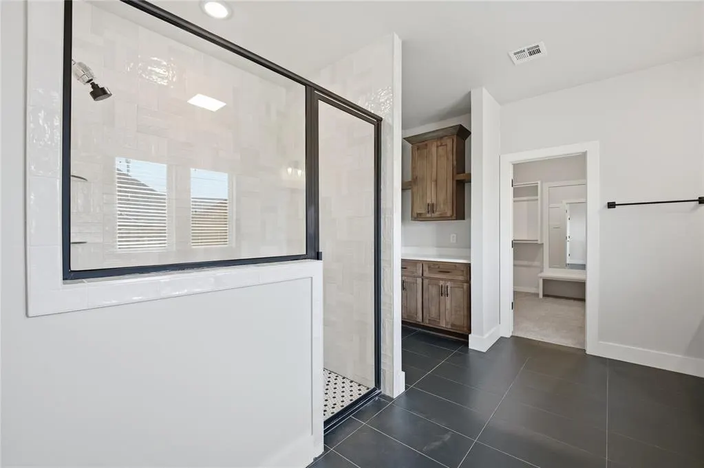 Photo 12 — 9921 Oakwood Drive, Edmond, OK 73025
