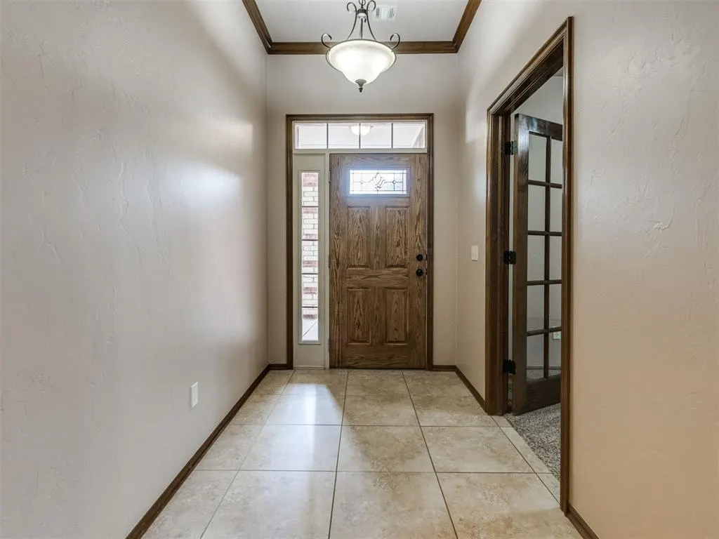 Photo 4 — 1740 SW 31st Terrace, Moore, OK 73160