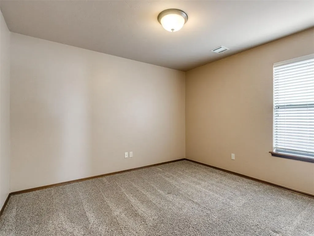 Photo 11 — 1740 SW 31st Terrace, Moore, OK 73160