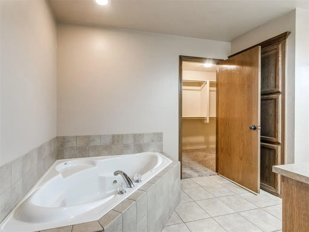 Photo 25 — 1740 SW 31st Terrace, Moore, OK 73160