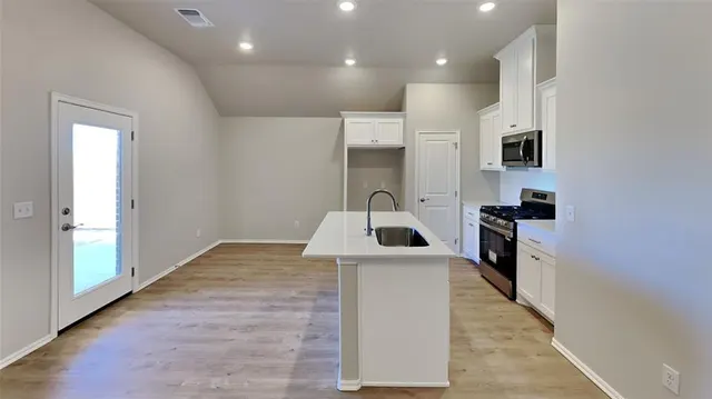 Photo 3 — 9113 NW 127th Terrace, Yukon, OK 73099