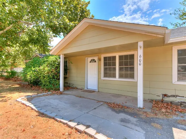 Photo 3 — 600 E Cherry Street, Noble, OK 73068