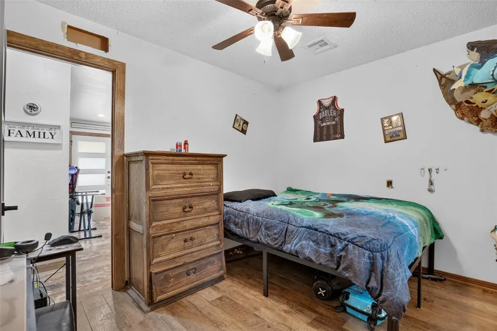 Photo 11 — 21480 Pioneer Circle, Harrah, OK 73045
