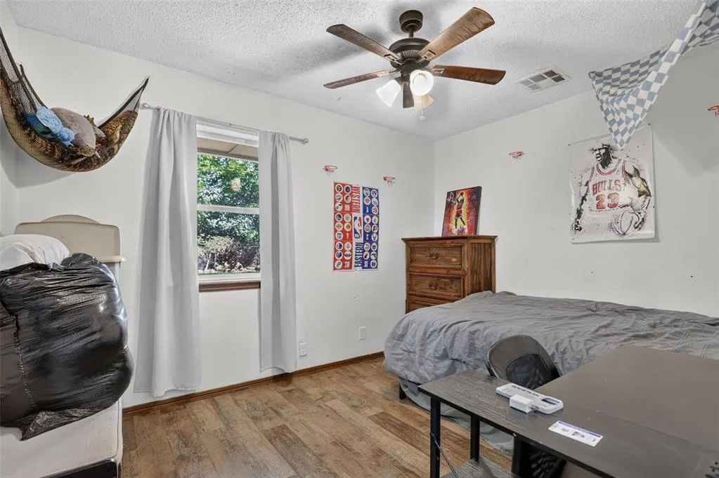 Photo 12 — 21480 Pioneer Circle, Harrah, OK 73045