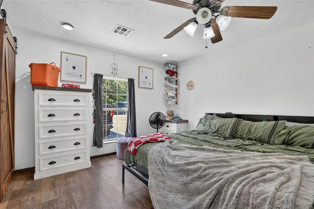 Photo 14 — 21480 Pioneer Circle, Harrah, OK 73045
