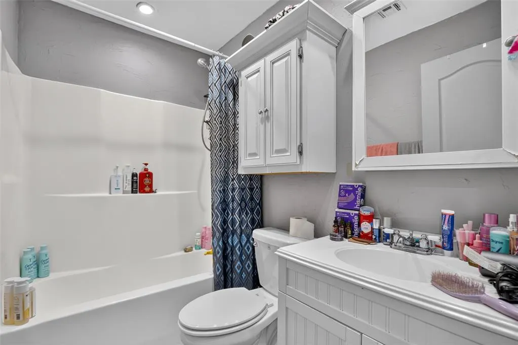 Photo 15 — 21480 Pioneer Circle, Harrah, OK 73045