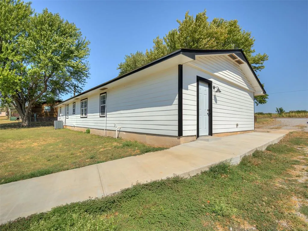 Photo 36 — 2152 NE 10th St, Blanchard, OK 73010