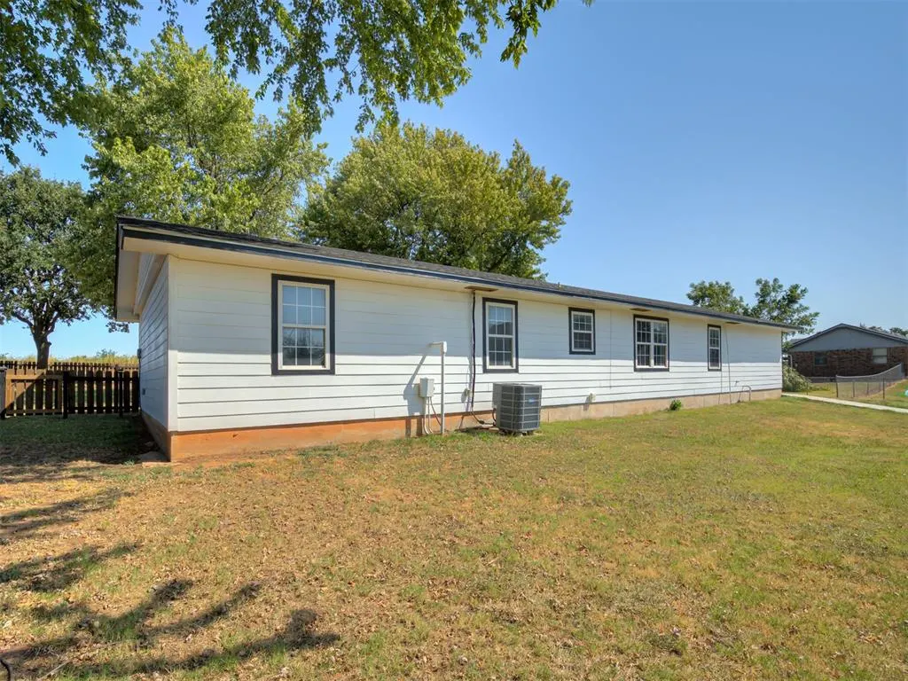 Photo 37 — 2152 NE 10th St, Blanchard, OK 73010