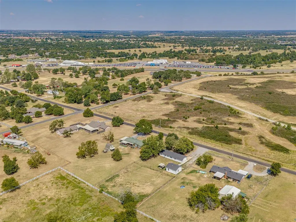 Photo 44 — 2152 NE 10th St, Blanchard, OK 73010