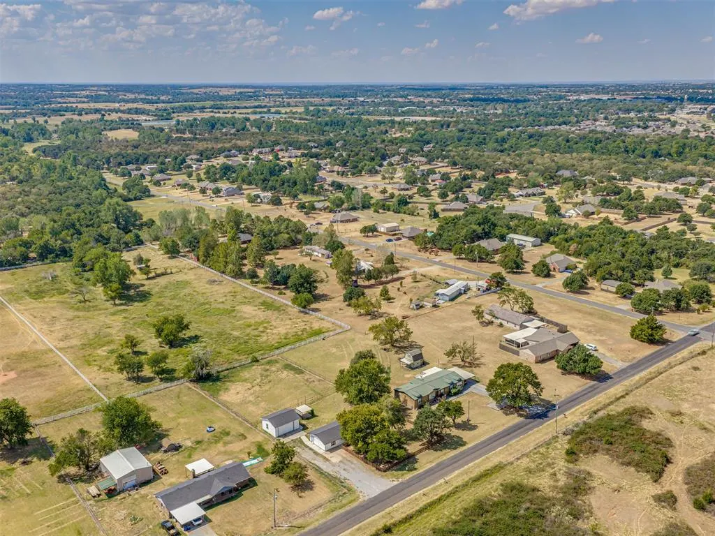 Photo 47 — 2152 NE 10th St, Blanchard, OK 73010
