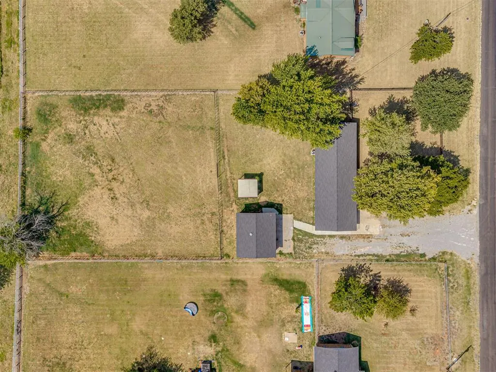 Photo 48 — 2152 NE 10th St, Blanchard, OK 73010