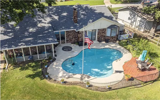 Photo 2 — 1109 Sherwood Lane, Broken Arrow, OK 74011