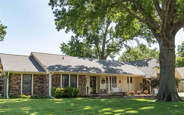 Photo 5 — 1109 Sherwood Lane, Broken Arrow, OK 74011