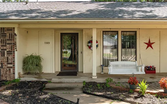 Photo 8 — 1109 Sherwood Lane, Broken Arrow, OK 74011