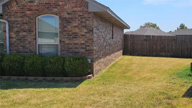 Photo 4 — 8004 Calm Water Drive, Oklahoma City, OK 73135