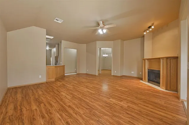 Photo 5 — 15 S Ridge Pointe Drive, Edmond, OK 73034