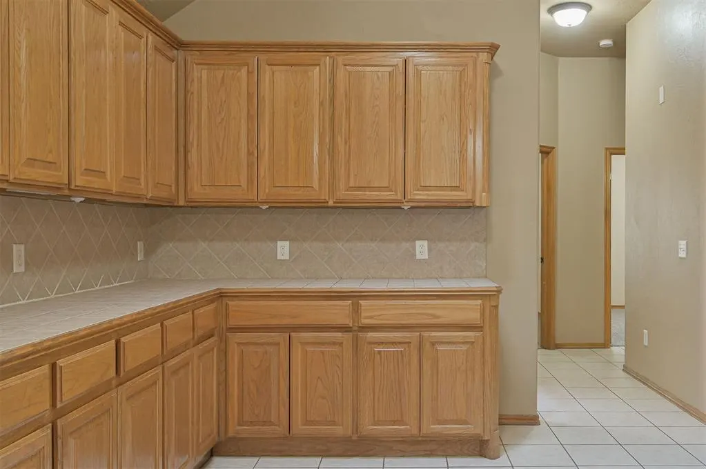 Photo 15 — 15 S Ridge Pointe Drive, Edmond, OK 73034
