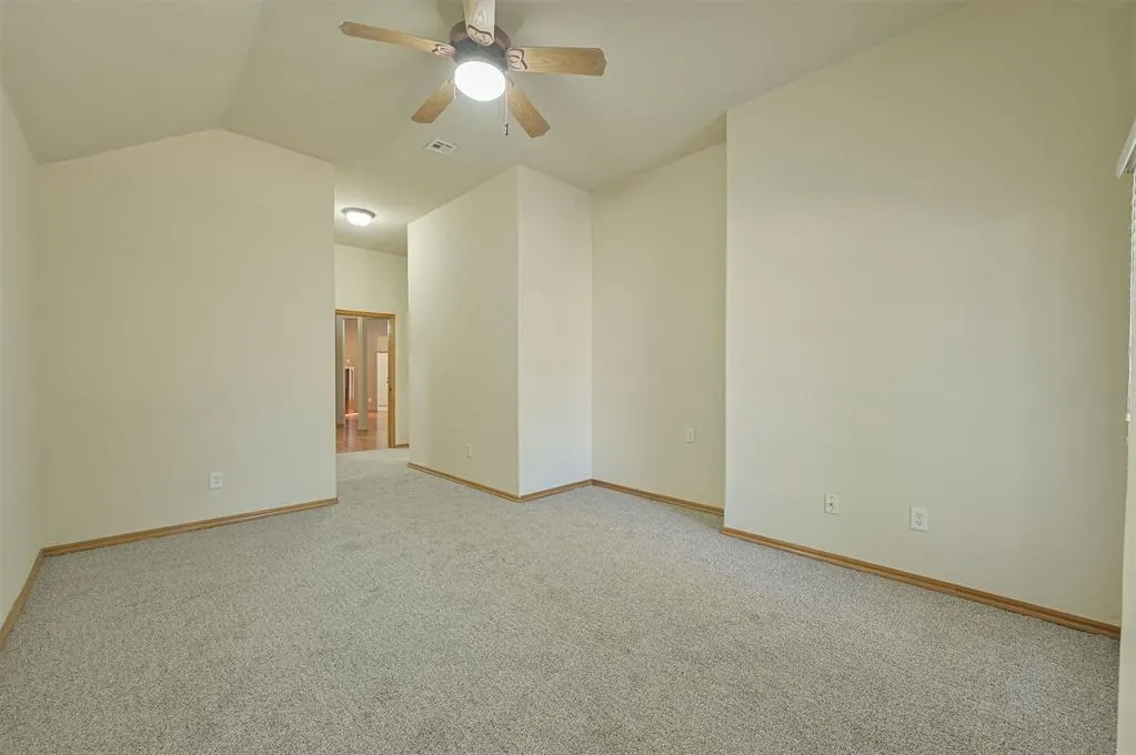 Photo 23 — 15 S Ridge Pointe Drive, Edmond, OK 73034