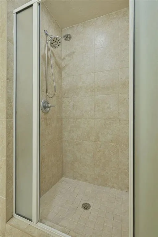 Photo 28 — 15 S Ridge Pointe Drive, Edmond, OK 73034