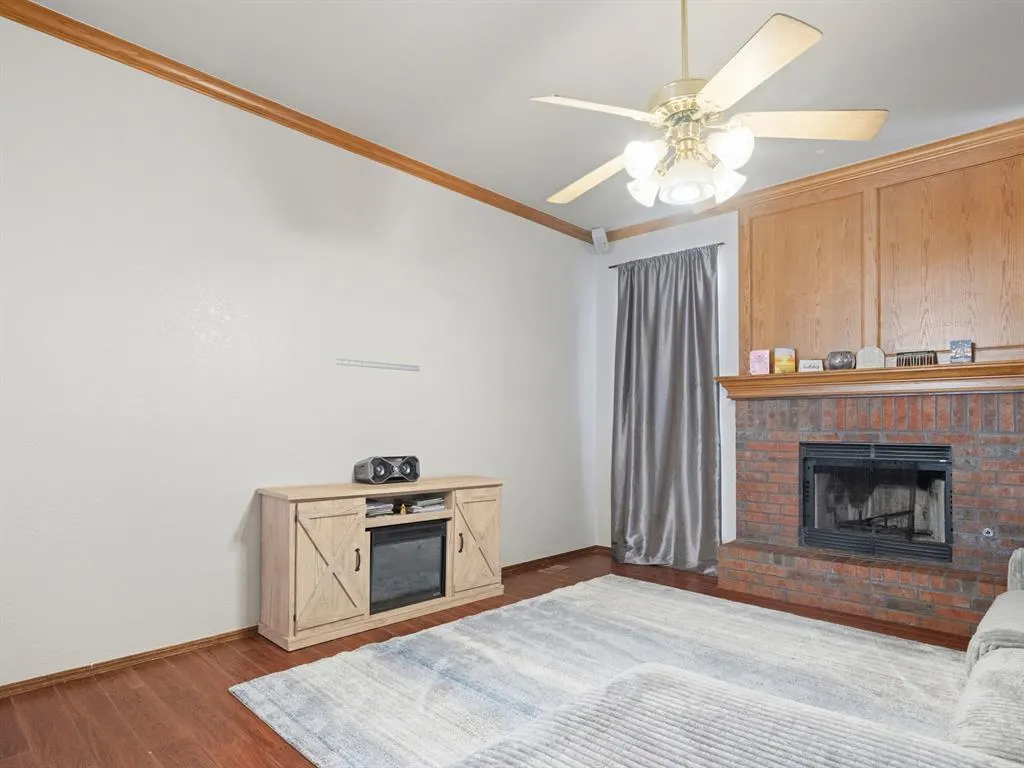 Photo 10 — 608 Tudor Lane, Edmond, OK 73003