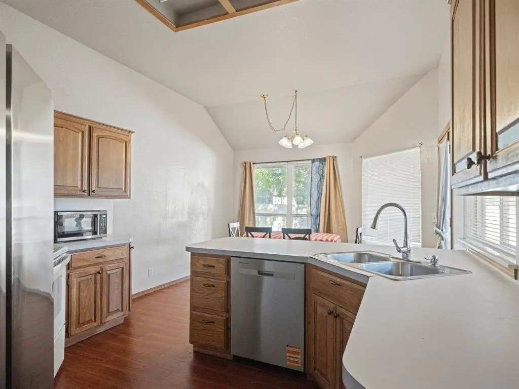 Photo 13 — 608 Tudor Lane, Edmond, OK 73003