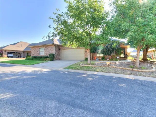 Photo 6 — 15908 Sonoma Court, Edmond, OK 73013