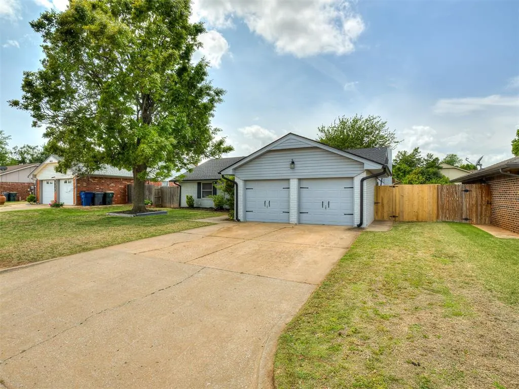 Photo 4 — 9927 Georgia Avenue, Oklahoma City, OK 73120