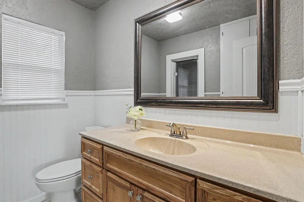 Photo 13 — 207 E Juniper Lane, Mustang, OK 73064