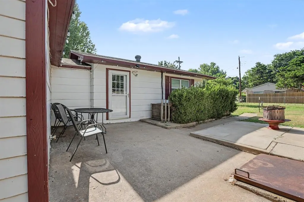 Photo 18 — 207 E Juniper Lane, Mustang, OK 73064