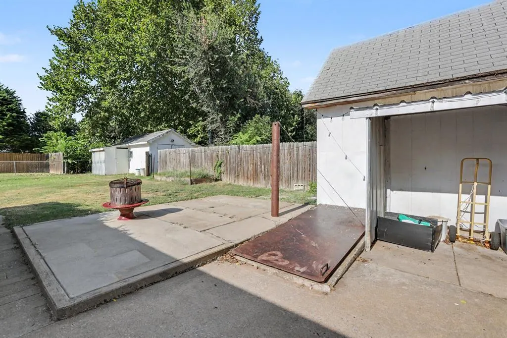 Photo 19 — 207 E Juniper Lane, Mustang, OK 73064