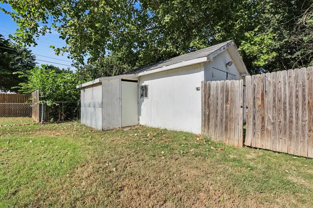 Photo 22 — 207 E Juniper Lane, Mustang, OK 73064