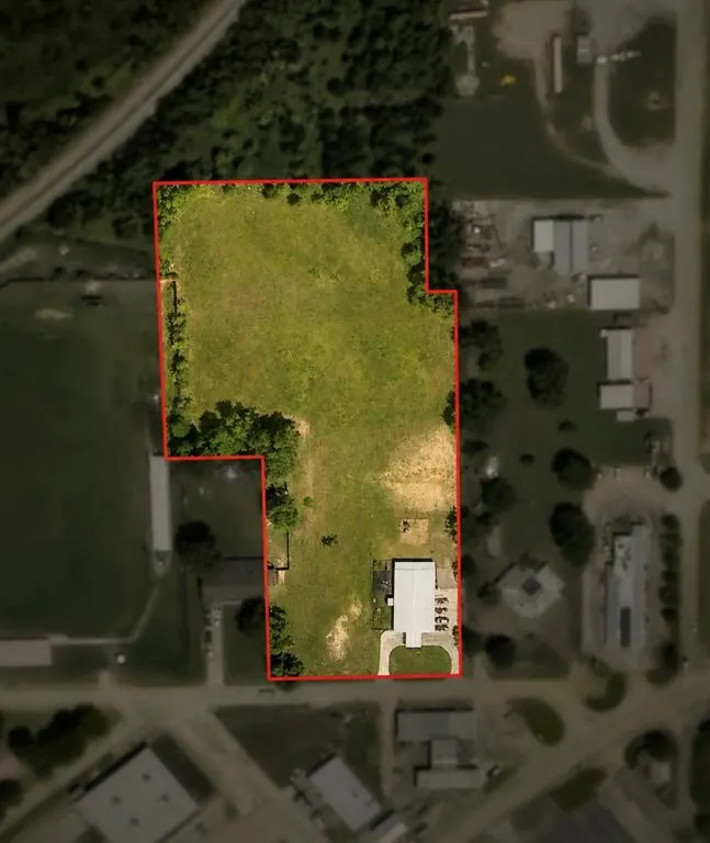 Photo 2 — 1108 N Gulf, Holdenville, OK 74848