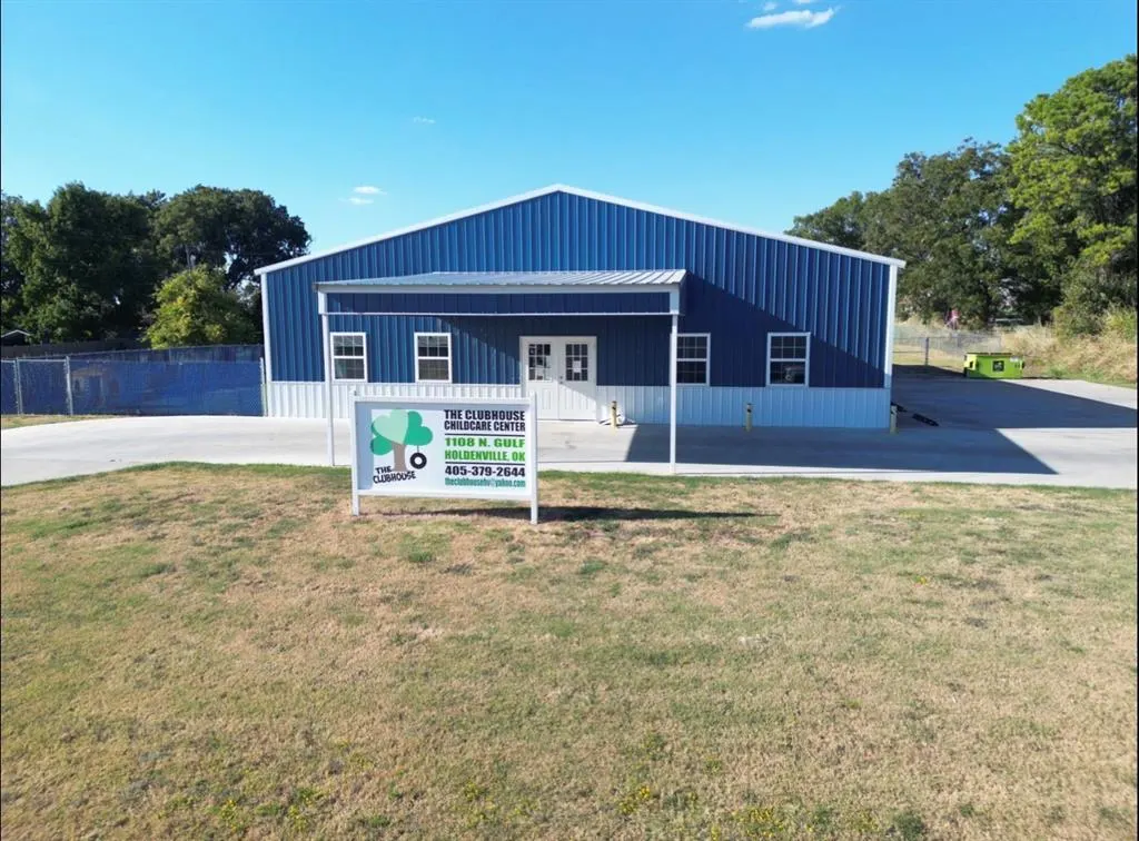Photo 3 — 1108 N Gulf, Holdenville, OK 74848