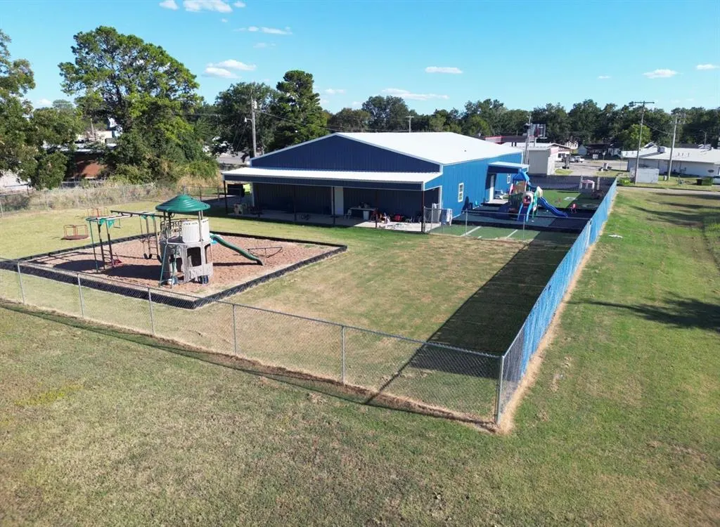 Photo 16 — 1108 N Gulf, Holdenville, OK 74848
