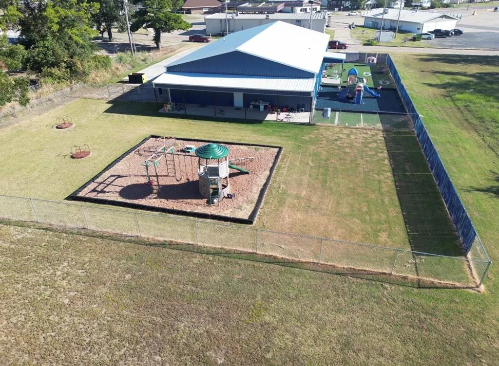 Photo 18 — 1108 N Gulf, Holdenville, OK 74848