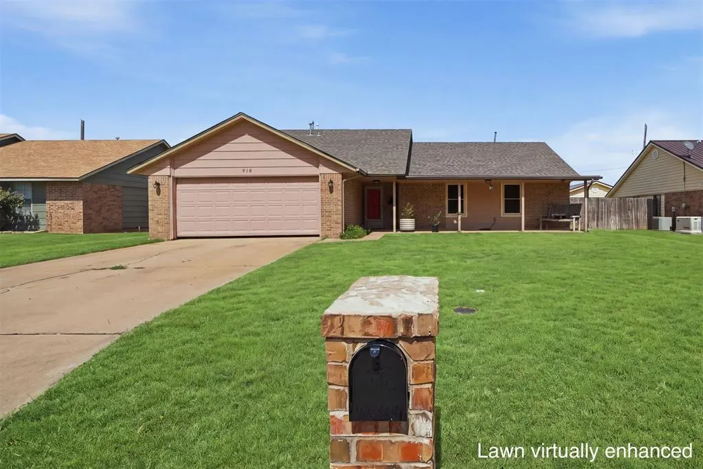 Front exterior — 918 Polk Street, Altus, OK 73521