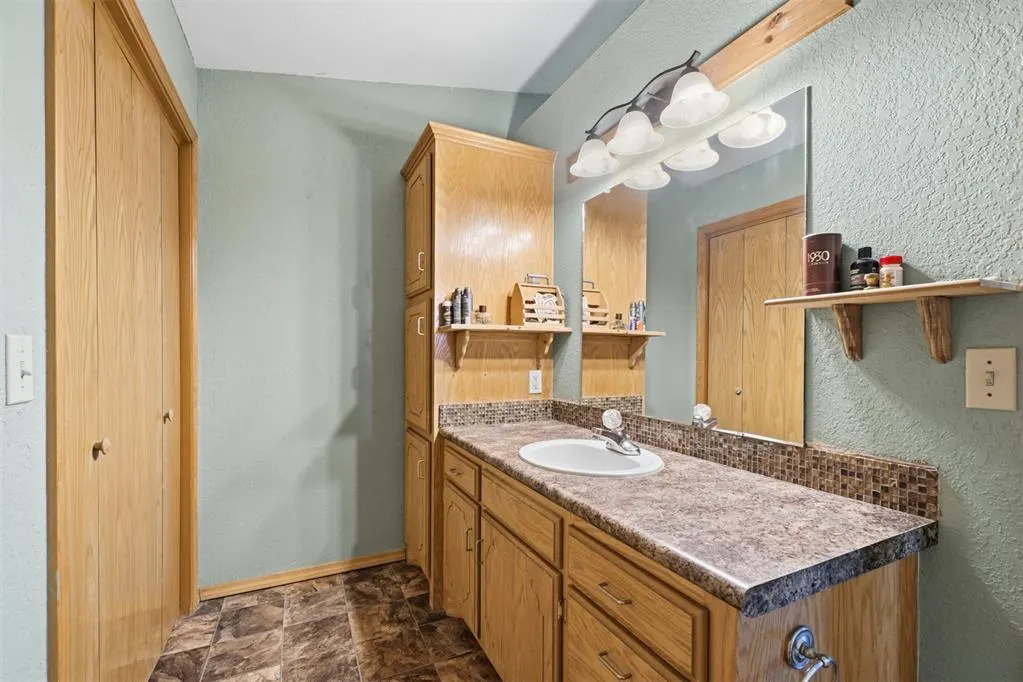 Photo 23 — 918 Polk Street, Altus, OK 73521