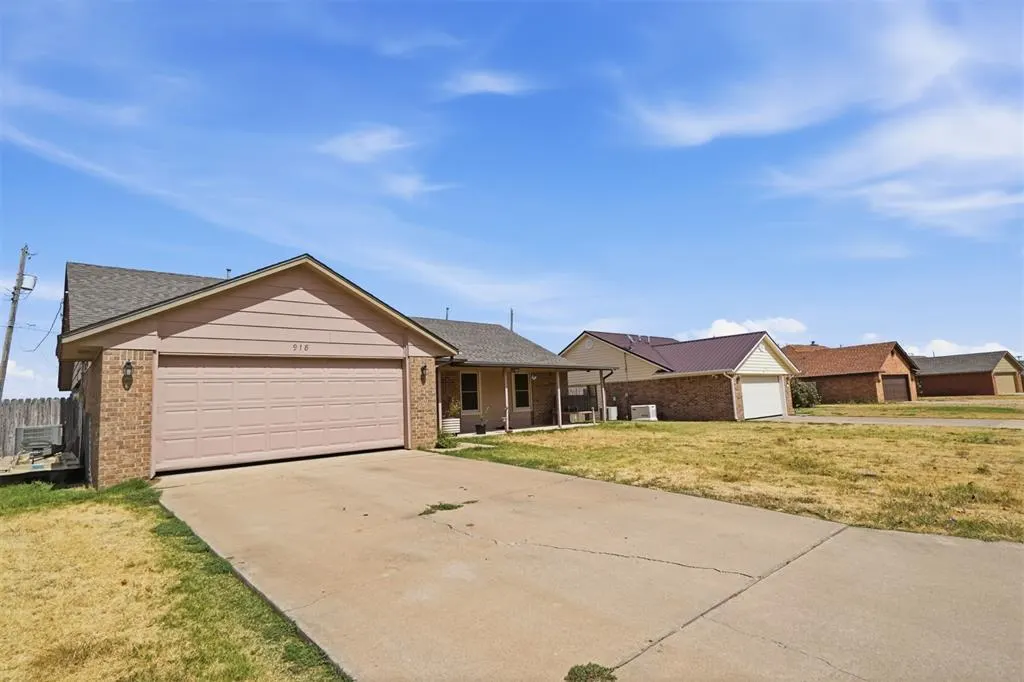 Photo 40 — 918 Polk Street, Altus, OK 73521