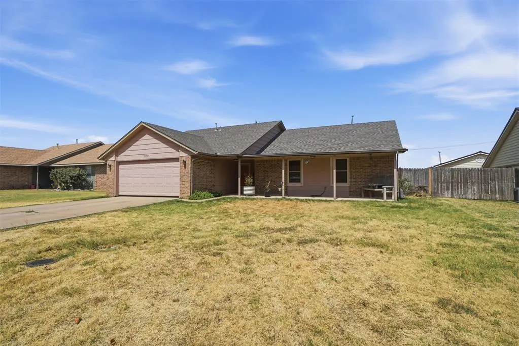 Photo 41 — 918 Polk Street, Altus, OK 73521