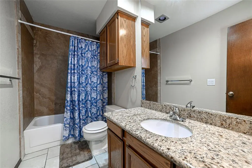 Photo 17 — 4400 Hemingway Drive 215, Oklahoma City, OK 73118
