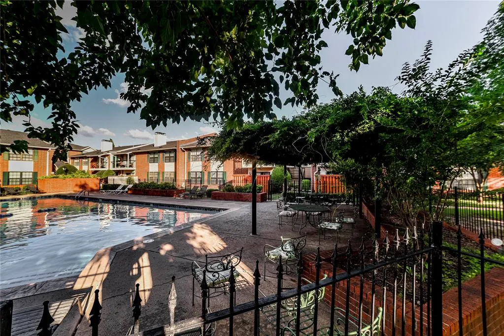 Photo 27 — 4400 Hemingway Drive 215, Oklahoma City, OK 73118