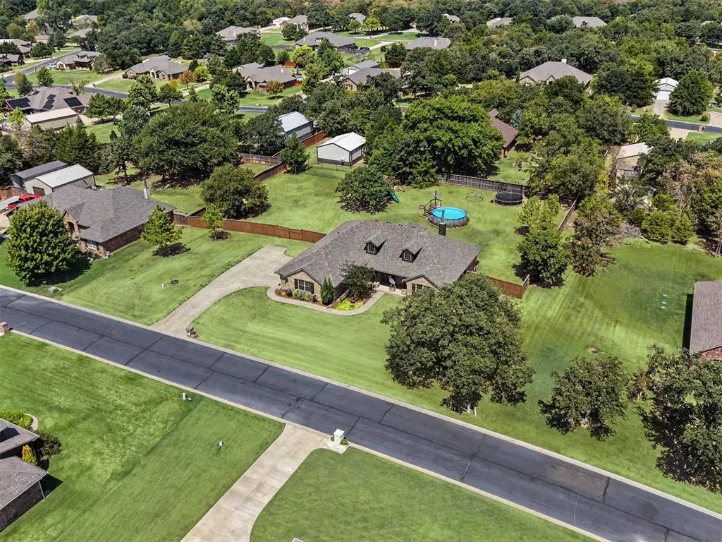 Photo 4 — 4160 Timberline Trail, Edmond, OK 73034