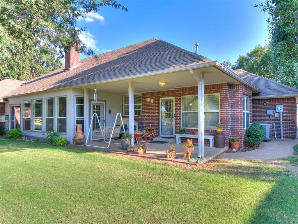 Photo 6 — 1427 grand view Way, Mustang, OK 73064